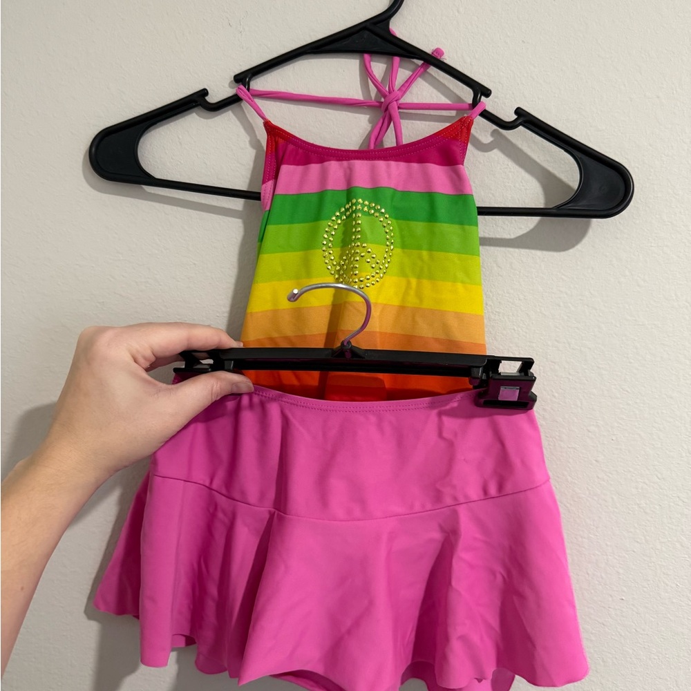 2 Girls Swimsuits